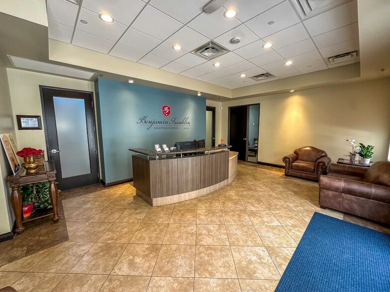 More Photos Of 690 E Warner Rd, Gilbert Office For Lease