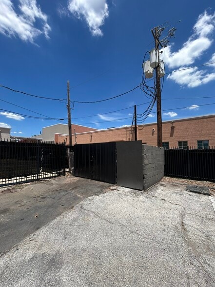 More Photos Of 3908 Bellaire Blvd, Houston Fast Food For Lease