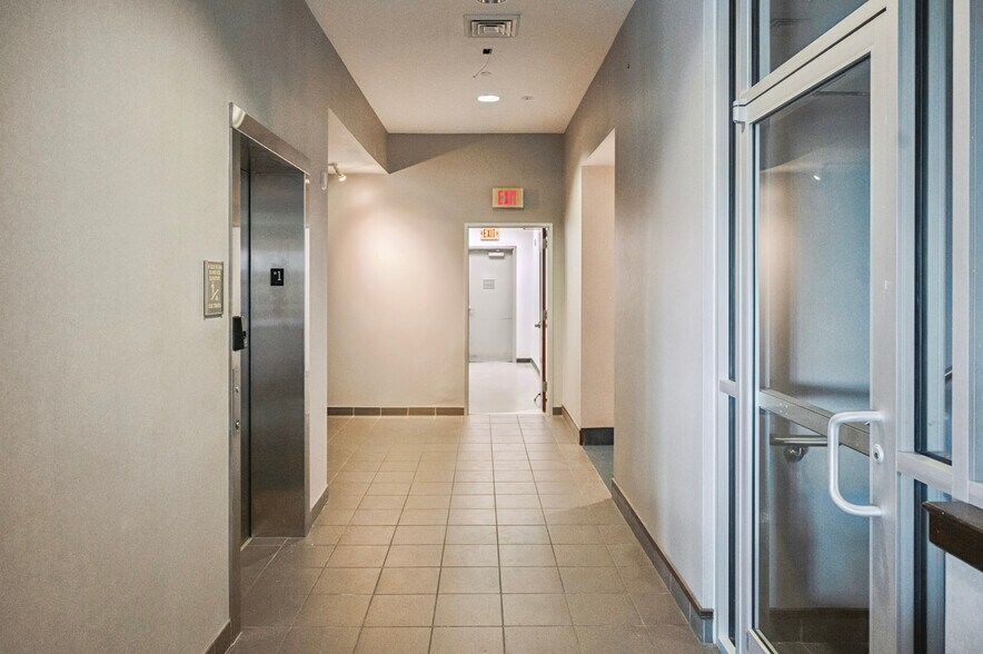 More Photos Of 104 Commercial Ave, Mount Olive Refrigeration Cold Storage For Sale