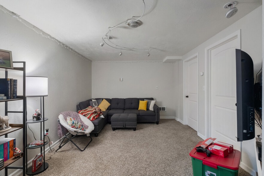 More Photos Of 1723 E 13th Ave, Spokane Apartments For Sale