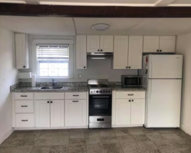 More Photos Of 613 Main St, Hingham Storefront For Sale