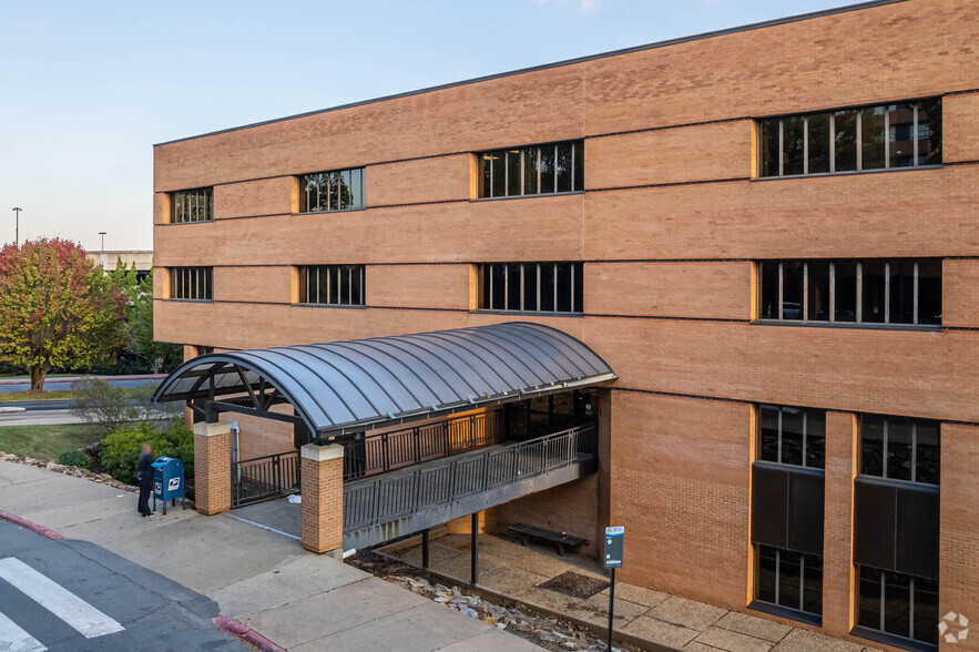 Primary Photo Of 1 St. Vincent Cir, Little Rock Medical For Lease