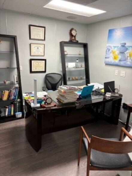More Photos Of 2221 N University Dr, Pembroke Pines Medical For Lease
