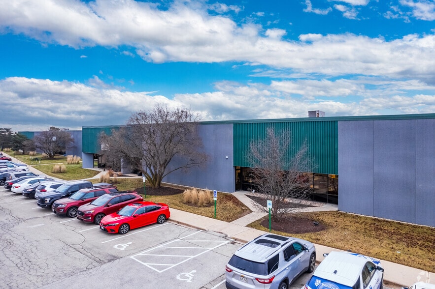 More Photos Of N56W13525-N56W13605 Silver Spring Dr, Menomonee Falls Manufacturing For Lease