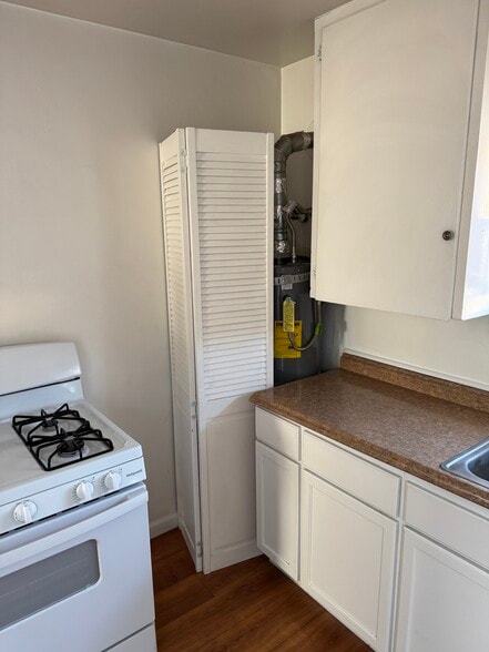 More Photos Of 421 14th St, Modesto Apartments For Sale