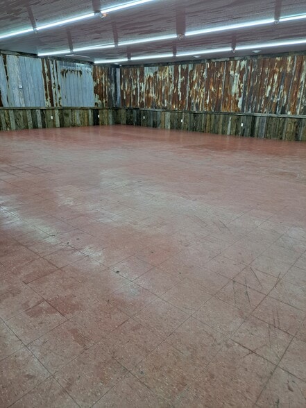 Primary Photo Of 6301 S York Hwy, Clarkrange Mixed Retail For Lease