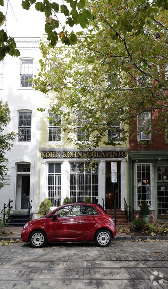 More Photos Of 3233 P St NW, Washington Office For Lease