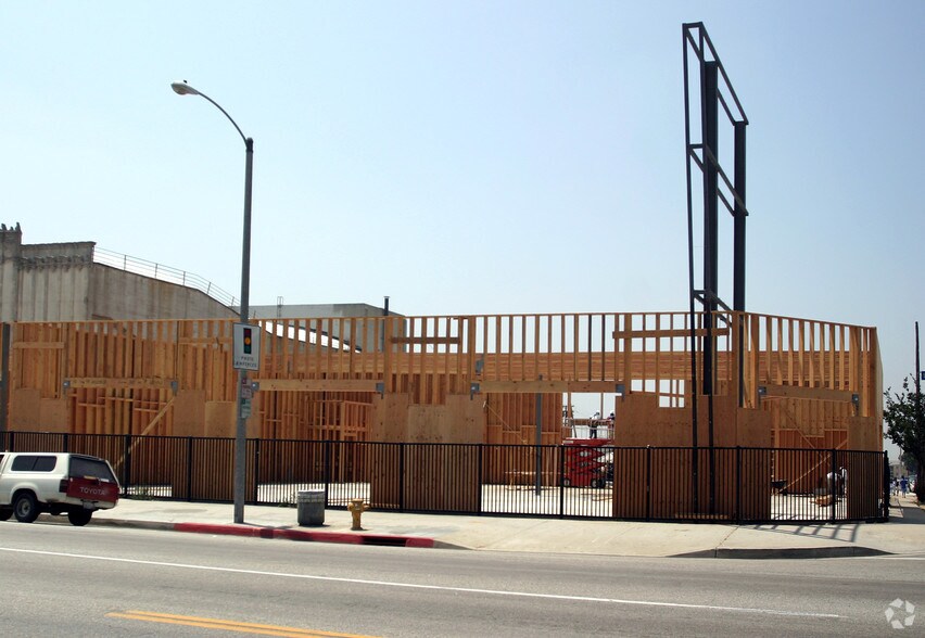 More Photos Of 5156-5168 Whittier Blvd, Los Angeles Storefront For Lease