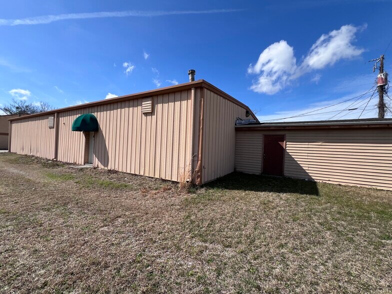 Primary Photo Of 3 Base St, West Columbia Flex For Lease