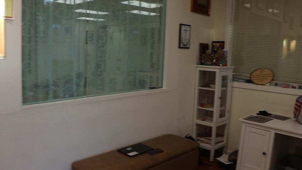 More Photos Of 12300-12306 Saratoga Sunnyvale Rd, Saratoga Freestanding For Lease