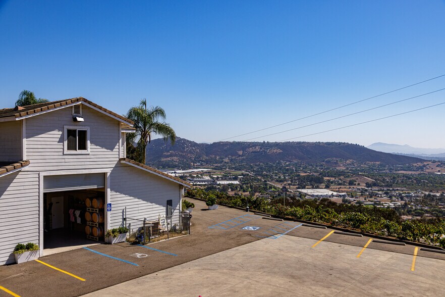 More Photos Of 2286 Sunshine Mountain Rd, San Marcos Winery Vineyard For Sale