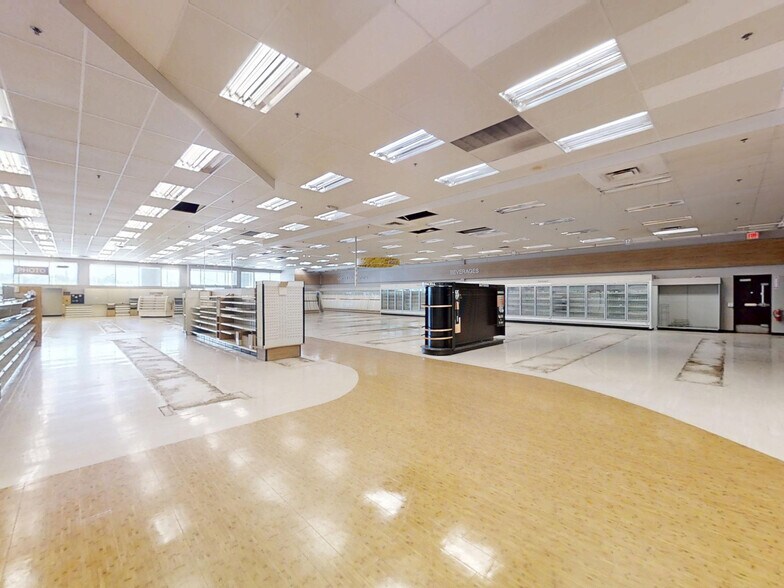 More Photos Of 5430 Peach St, Erie Drugstore For Sale