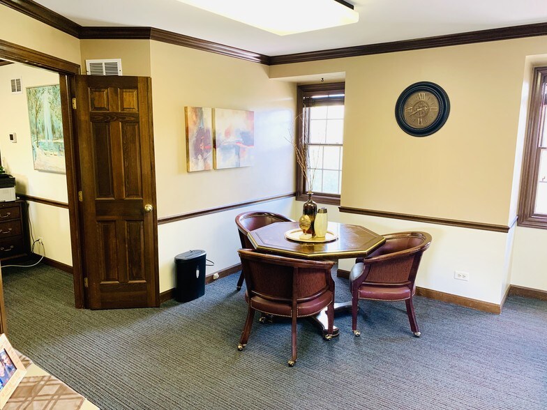 More Photos Of 1632 W Colonial Pky, Inverness Loft Creative Space For Lease