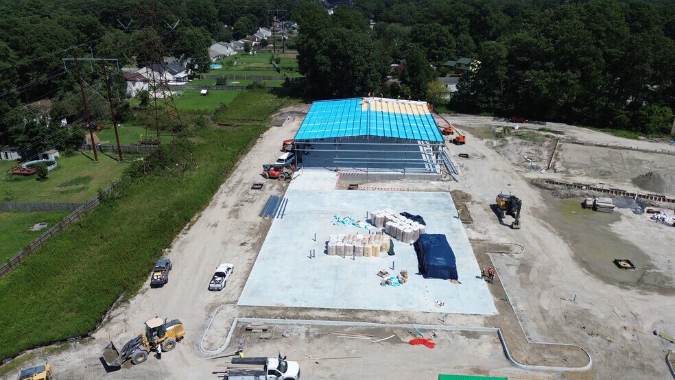 More Photos Of 1050 University Blvd, Portsmouth Light Distribution For Lease