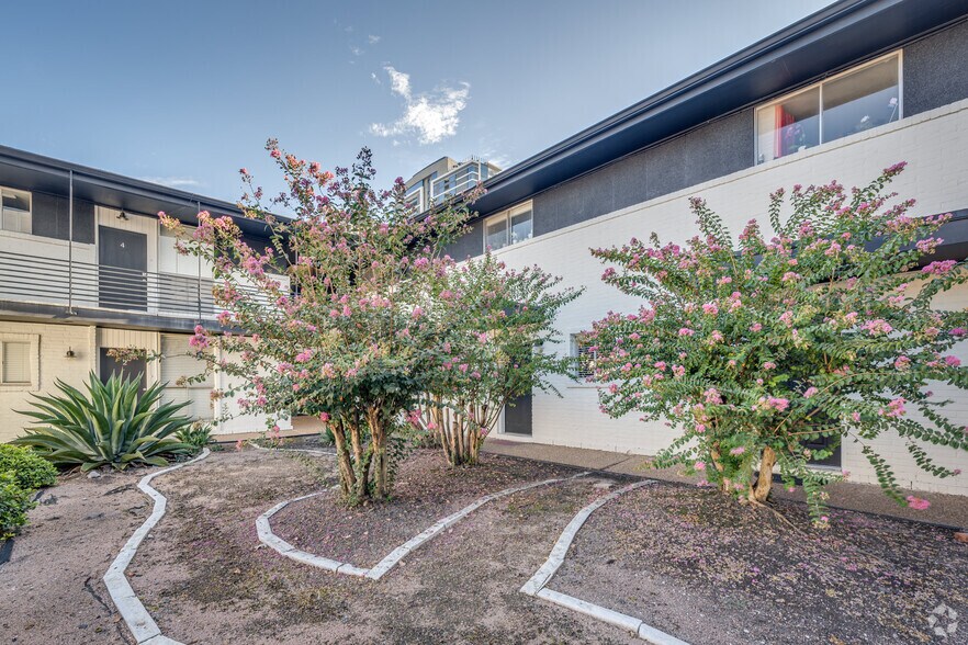 More Photos Of 5123 Del Monte Dr, Houston Apartments For Sale