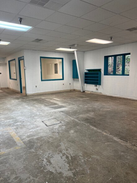 More Photos Of 340 Greenbrier Dr, Charlottesville Manufacturing For Lease