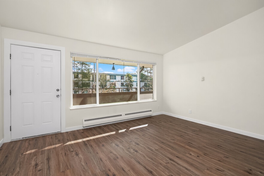 More Photos Of 12315 28th Ave NE, Seattle Apartments For Sale