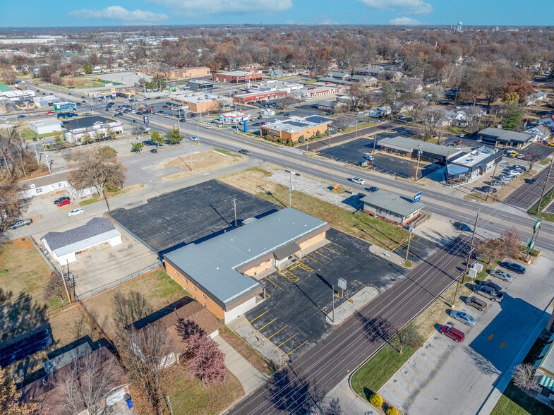 More Photos Of 1806 W 11th St, Sedalia Office For Lease