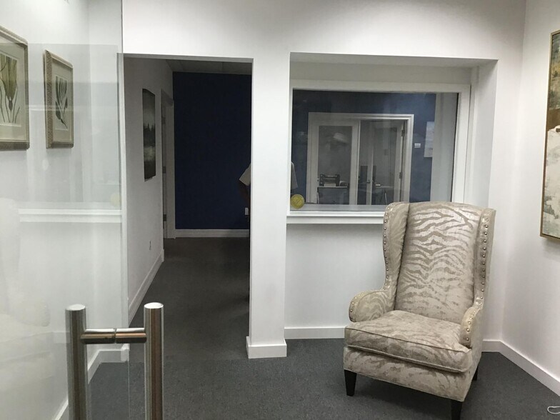 More Photos Of 300 S 6th St, Fort Pierce Office For Sale