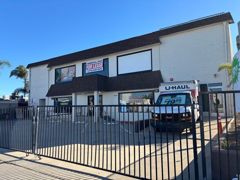 Primary Photo Of 2704 Highland Ave, National City Freestanding For Lease