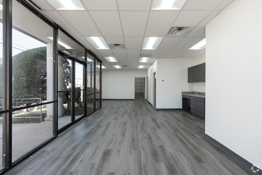 More Photos Of 754 Port America Pl, Grapevine Unknown For Lease