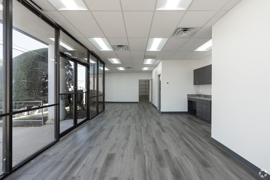 More Photos Of 756 Port America Pl, Grapevine Unknown For Lease