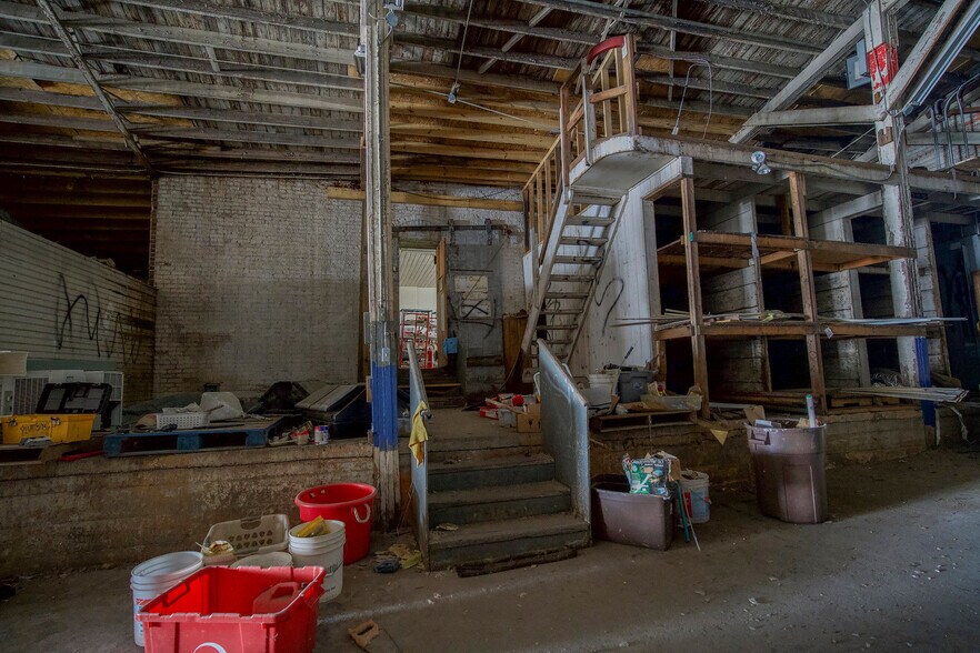 More Photos Of 221 S Walnut Ave, Sidney Warehouse For Sale