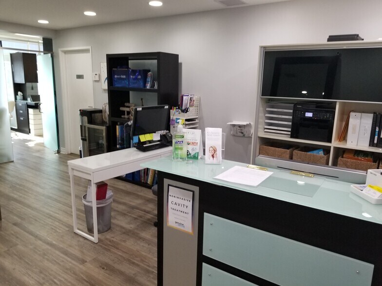 More Photos Of 1501 Superior Ave, Newport Beach Medical For Lease