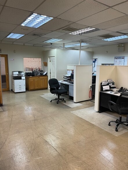 More Photos Of 931 Zerega Ave, Bronx Warehouse For Lease