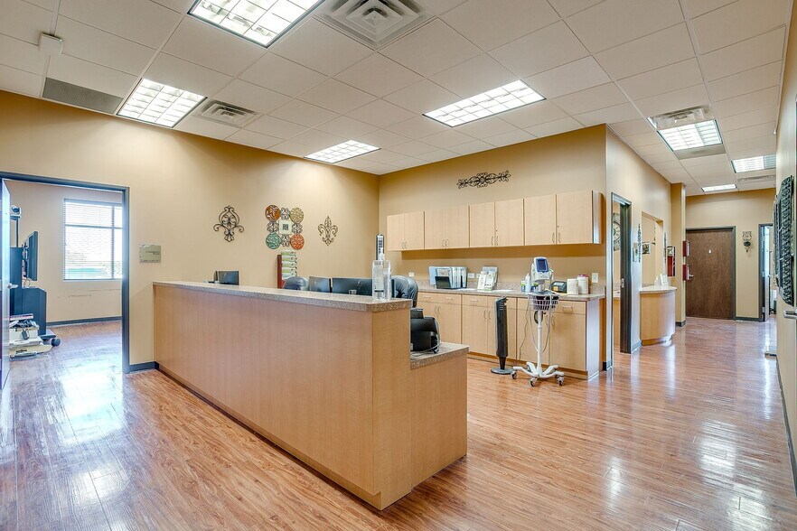 More Photos Of 3100 N Tarrant Pky, Fort Worth Medical For Lease