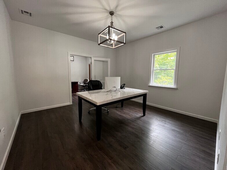 More Photos Of 593 Ramapo Valley Rd, Oakland Medical For Lease