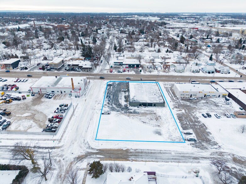 More Photos Of 1700 W Wisconsin Ave, Appleton Freestanding For Sale