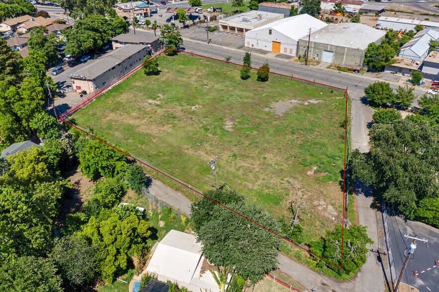 More Photos Of 952 Market St, Yuba City Land For Sale