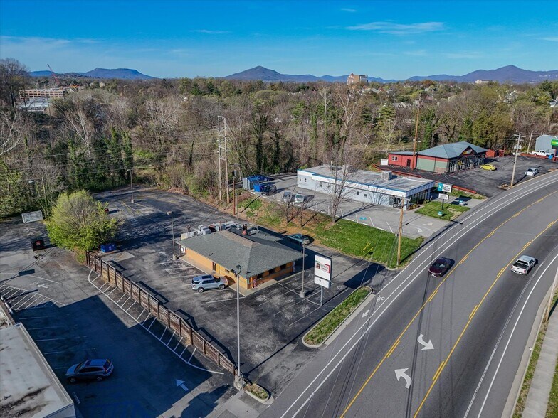 More Photos Of 683 Brandon Ave, Roanoke Fast Food For Sale