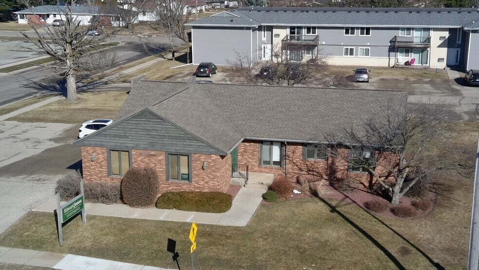 Primary Photo Of 2100 W Court St, Janesville Freestanding For Sale