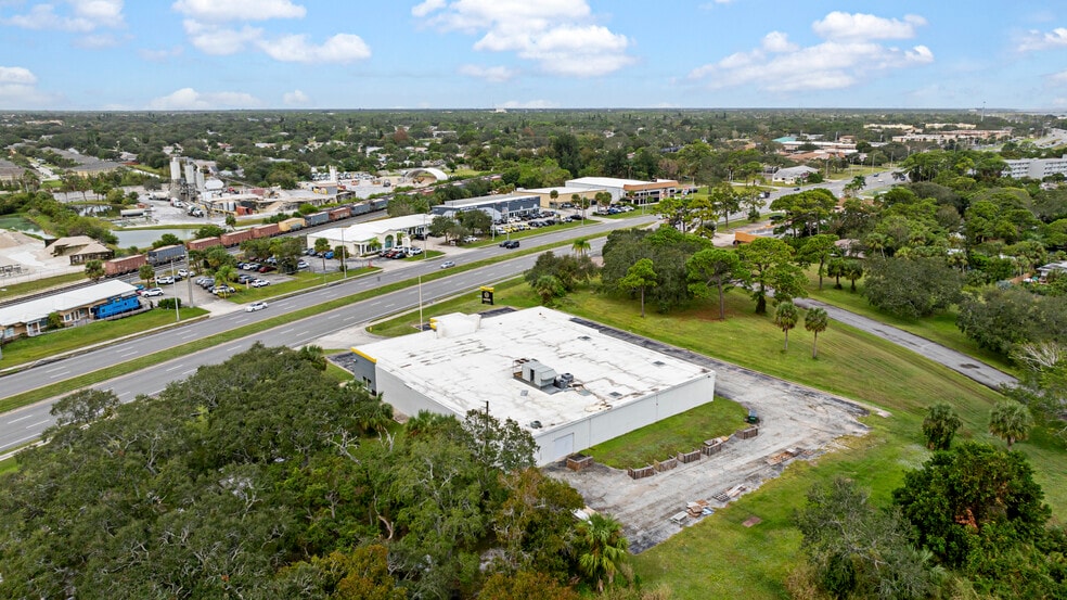 More Photos Of 2705 N Harbor City Blvd, Melbourne Freestanding For Sale