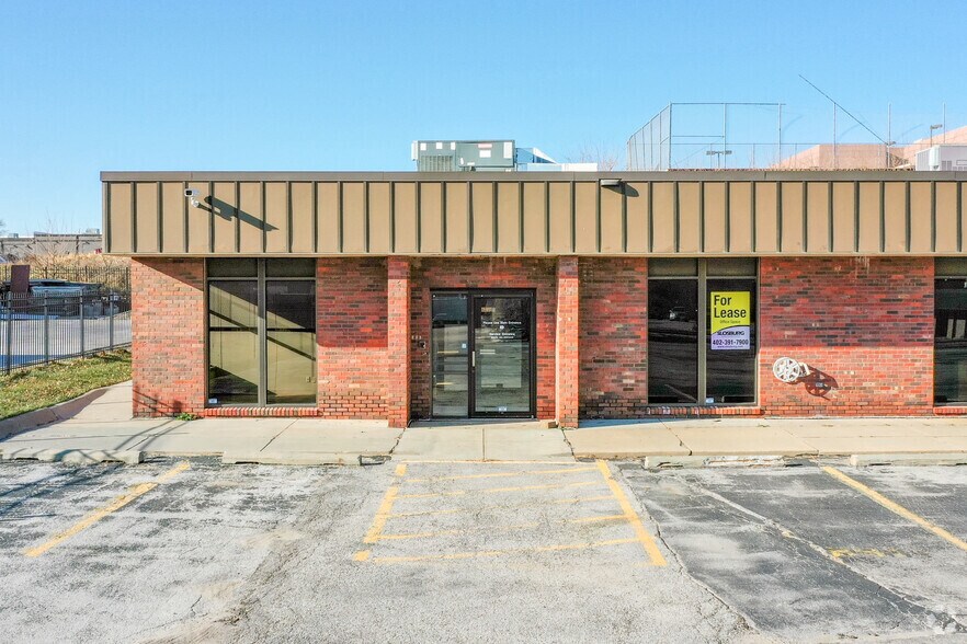 More Photos Of 2424-2428 S 130th Cir, Omaha Office For Lease