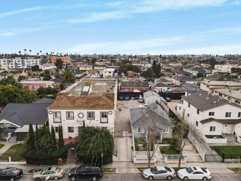 More Photos Of 602-608 W 75th St, Los Angeles Apartments For Sale