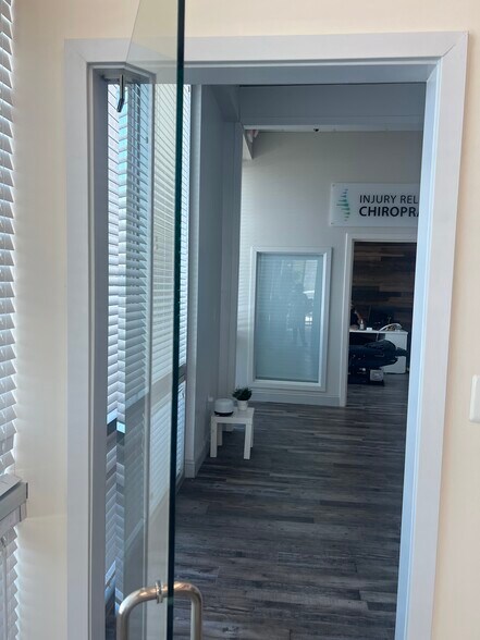 More Photos Of 4229 Lafayette Center Dr, Chantilly Business Park For Sale