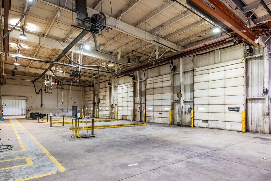 More Photos Of 106 Restoration Park Dr, Medway Service For Lease