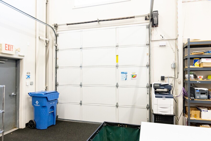 More Photos Of 200 N Wasco Ct, Hood River Warehouse For Sale