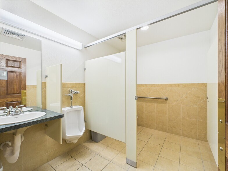 More Photos Of 1298 N College Ave, Fort Collins Storefront Retail Office For Sale