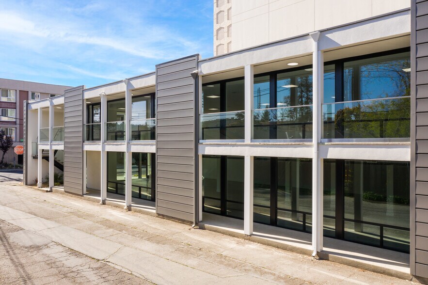 More Photos Of 2575 Flores St, San Mateo Office For Lease