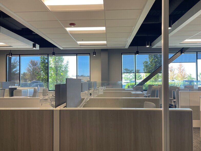 More Photos Of 2929 W Navigator Dr, Meridian Office For Lease