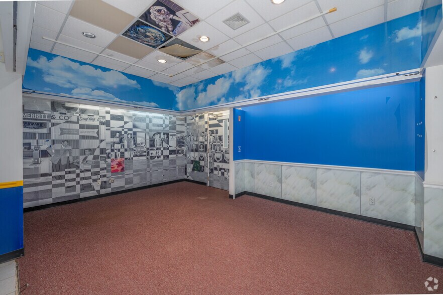 More Photos Of 650 Franklin Ave, Hartford Manufacturing For Sale