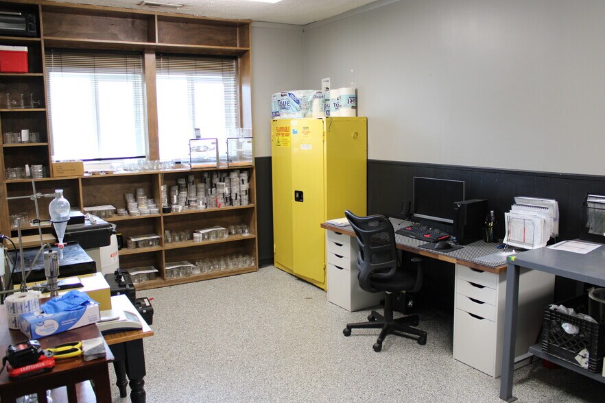 More Photos Of 150 W Clinton St, Danville Light Distribution For Sale