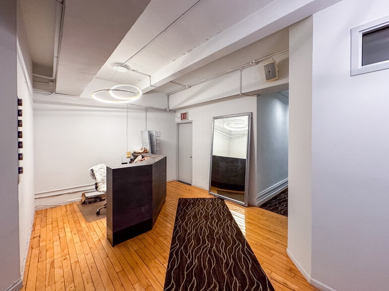 More Photos Of 27 E 21st St, New York Office For Lease