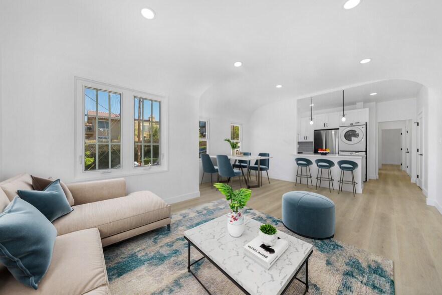 More Photos Of 2265-2271 Curlew St, San Diego Apartments For Sale