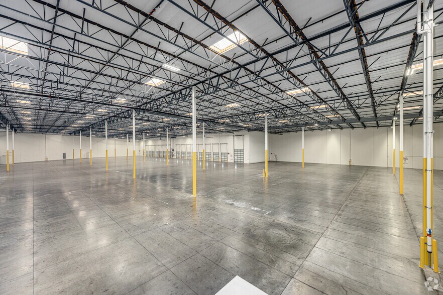 More Photos Of 415 S Motor Ave, Azusa Warehouse For Sale