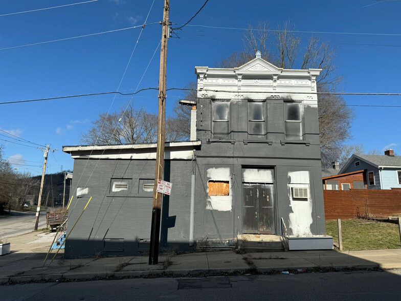 More Photos Of 1664 Frederick Ave, Cincinnati Freestanding For Sale